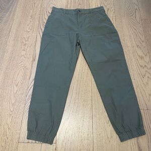 NWOT Eddie Bauer Women’s Adventurer Ripstop Joggers Size 8